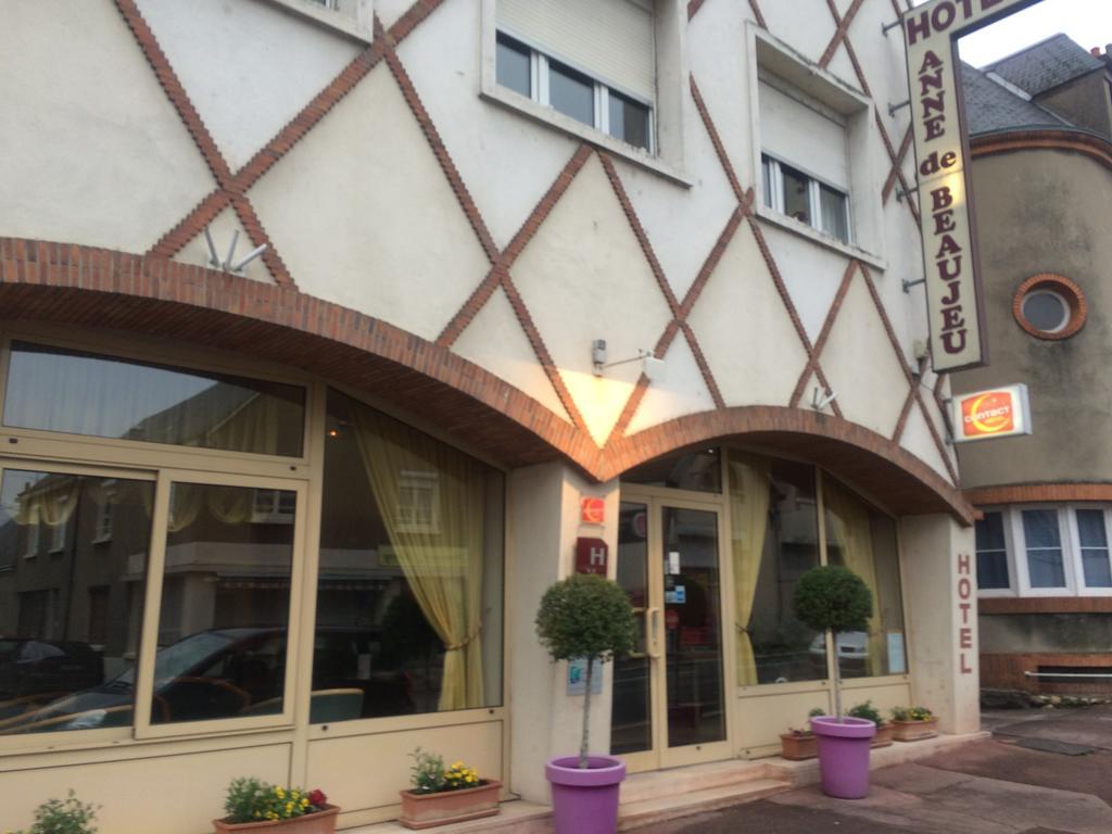Hotel Anne De Beaujeu Gien Esterno foto